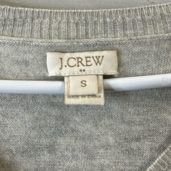 J. Crew | V-neck Gray Cozy Sweater Size Small - Picture 4 of 5